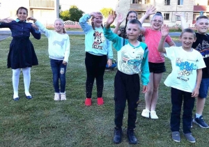 Гульнева-забау́ляльная праграма &quot;Мы в дороге с песенкой о лете&quot;