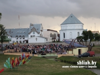 В день Независимости сморгонцы побывали на концерте, увидели праздничный салют и вместе спели гимн