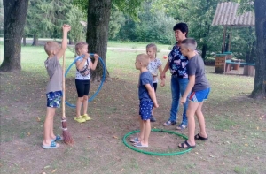 Игровая программа &quot;Веселая метла&quot;