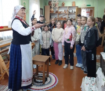 ЯДНАЕМСЯ РАМЁСТВАМІ