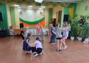 Конкурсно-игровая программа &quot;Улыбнись детвора&quot;