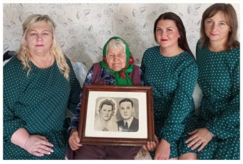 Поздравление с 85-летием жительницу деревни Хвецевичи Терешко Янину Владиславовну