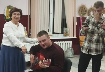 Музыкальная площадка под названием &quot;Назад в СССР&quot;