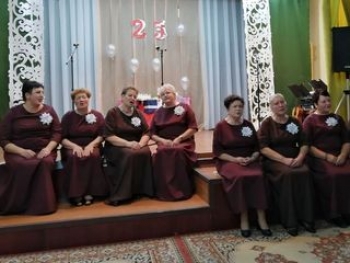 «25 гадоў на крылах песні!»